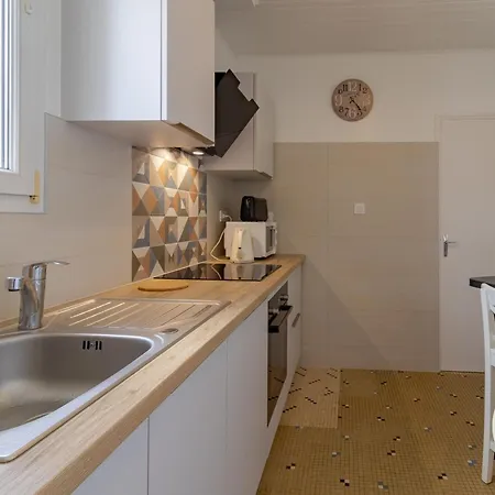 Charmante Maison De Plain-pied, Proche Commerces Et Activites, Entre Nantes Et Cholet - Fr-1-622-82 Tatil Evi