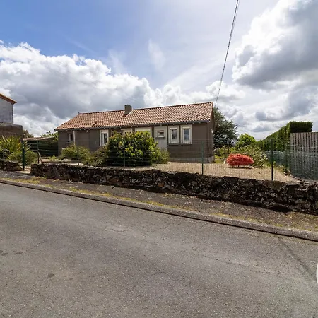 Charmante Maison De Plain-pied, Proche Commerces Et Activites, Entre Nantes Et Cholet - Fr-1-622-82 *