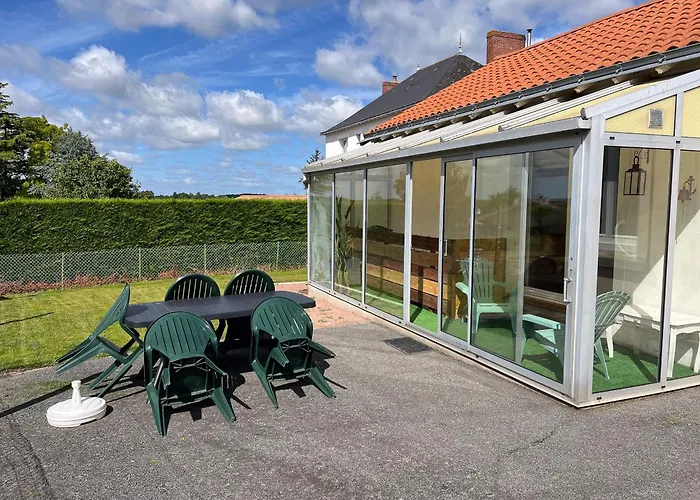 Charmante Maison De Plain-pied, Proche Commerces Et Activites, Entre Nantes Et Cholet - Fr-1-622-82 *